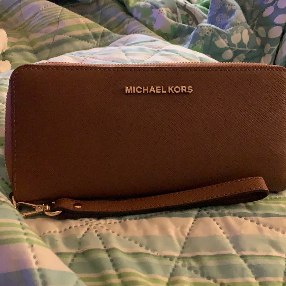 NWT Michael Kors JS Continental Wallet in Acorn
